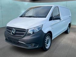 Weiß Gebraucht 2022 Mercedes Vito Van / Kleinbus | 28.900 € (Fairer Preis)