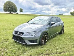 Grau Gebraucht 2015 Cupra Leon Limousine | 18.500 € (Fairer Preis)