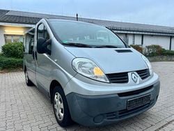 Grau Gebraucht 2011 Renault Trafic Van | 11.990 €
