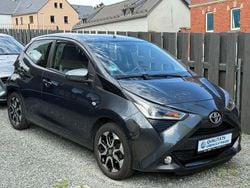 Dark grey mica Gebraucht 2018 Toyota Aygo Business Edition Kleinwagen | 7.990 € (Guter Preis)