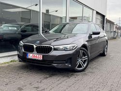 Grau Gebraucht 2022 BMW 530e Sport Line Limousine | 29.599 € (Fairer Preis)