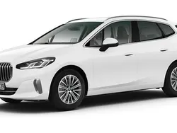 Weiß Gebraucht 2024 BMW 220 Active Tourer Luxury Line Van / Kleinbus | 38.869 €