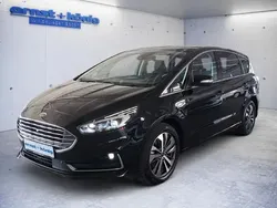 Frostweiß Gebraucht 2023 Ford S-MAX ST-Line Van / Kleinbus | 39.490 € (Fairer Preis)