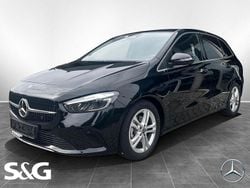 Metalliclack kosmosschwarz Gebraucht 2023 Mercedes B200 Progressive Van / Kleinbus | 34.477 € (Etwas zu teuer)