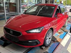 Rot Gebraucht 2021 Seat Leon Style Kombi | 16.600 € (Guter Preis)