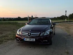 Rot Gebraucht 2011 Mercedes E55 AMG AMG Cabrio | 22.999 €