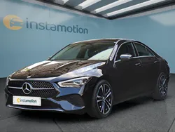 Schwarz Gebraucht 2024 Mercedes CLA180 Limousine | 30.649 € (Guter Preis)