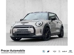 Rooftop grey Gebraucht 2022 Mini Cooper SE Kleinwagen | 21.880 € (Etwas zu teuer)
