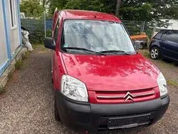 Rot Gebraucht 2009 Citroën Berlingo First Van / Kleinbus | 3.600 € (Fairer Preis)