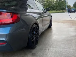 Grau Gebraucht 2017 BMW 230 Coupé | 22.900 €