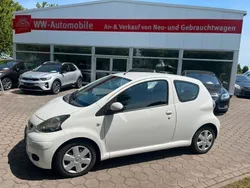 Weiß Gebraucht 2011 Toyota Aygo Cool Kleinwagen | 1.999 € (Superpreis)