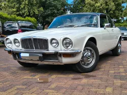 Weiß Gebraucht 1975 Jaguar XJ6 Limousine | 10.444 €