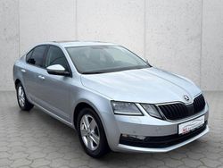 Silber Gebraucht 2017 Skoda Octavia Drive Limousine | 13.990 € (Guter Preis)
