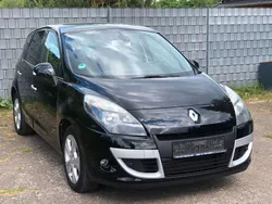 Schwarz Gebraucht 2011 Renault Scénic III Dynamique Van / Kleinbus | 4.700 € (Fairer Preis)