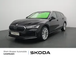 Ebony schwarz metallic Gebraucht 2024 Skoda Superb LAURIN & KLEMENT Kombi | 44.480 € (Teuer)