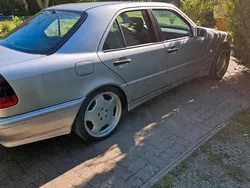 Silber Gebraucht 1999 Mercedes C240 Limousine | 6.900 € (Fairer Preis)