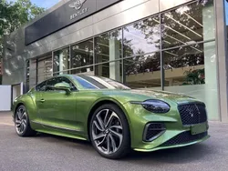 Tourmaline green Gebraucht 2024 Bentley Continental GT Coupé | 369.900 €