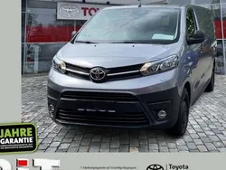 Silver (metallic) Gebraucht 2023 Toyota Proace Van | 25.990 € (Guter Preis)