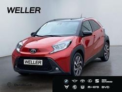 Chili red perleffekt175 (rot) Neu 2025 Toyota Aygo Kleinwagen | 15.650 € (Guter Preis)