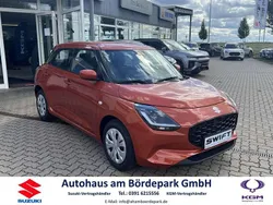 Flame orange pearl metallic Neu 2025 Suzuki Swift Club Kleinwagen | 18.980 €