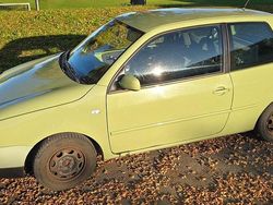 Grün Gebraucht 2002 VW Lupo Kleinwagen | 1.900 € (Fairer Preis)