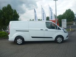 Weiß Gebraucht 2022 Ford Transit Custom Trend Van / Kleinbus | 24.990 € (Teuer)
