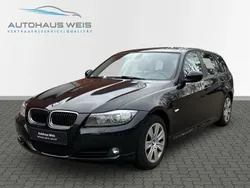 Schwarz Gebraucht 2012 BMW 318 Comfort Edition Kombi | 7.100 € (Fairer Preis)