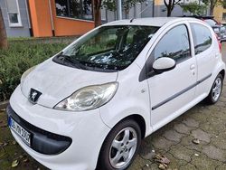 Weiß Gebraucht 2009 Peugeot 107 Filou Kleinwagen | 1.100 € (Guter Preis)