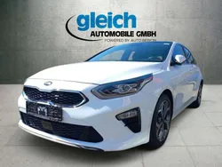 Weiß Gebraucht 2021 Kia Ceed Spirit Limousine | 20.480 € (Fairer Preis)