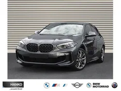 Skyscraper grau metallic Gebraucht 2024 BMW M135 Comfort Edition Kleinwagen | 42.514 € (Etwas zu teuer)