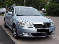 Blau Gebraucht 2009 Skoda Octavia Kombi | 2.999 €