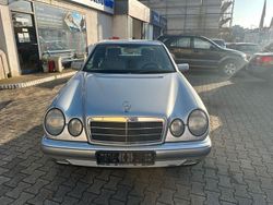 Gebraucht 1995 Mercedes E200 Kombi | 4.400 €