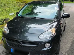 Schwarz Gebraucht 2013 Opel Adam Kleinwagen | 8.300 € (Etwas zu teuer)