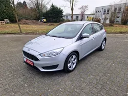 Silber Gebraucht 2016 Ford Focus Limousine | 9.900 € (Fairer Preis)