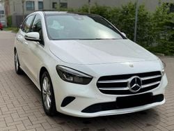 Weiß Gebraucht 2019 Mercedes B250 Van / Kleinbus | 22.499 € (Superpreis)