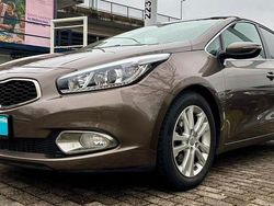 Braun Gebraucht 2013 Kia Ceed Kleinwagen | 10.999 € (Fairer Preis)