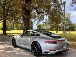 Silber Gebraucht 2017 Porsche 911 Carrera 4 Coupé | 105.991 € (Teuer)