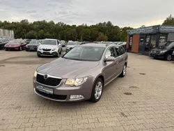 Violet Gebraucht 2012 Skoda Superb Ambition Kombi | 4.990 € (Guter Preis)