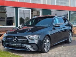Grau Gebraucht 2022 Mercedes E400 AMG line Limousine | 57.990 € (Teuer)