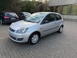 Grau Gebraucht 2007 Ford Fiesta Kleinwagen | 2.799 € (Fairer Preis)