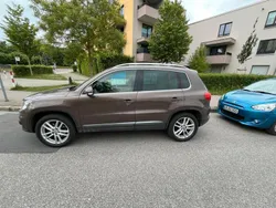 Braun Gebraucht 2014 VW Tiguan SUV | 12.200 € (Guter Preis)