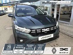 Grün Neu 2025 Dacia Jogger Expression Limousine | 21.399 € (Guter Preis)