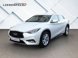 Weiß Gebraucht 2017 Infiniti Q30 Kleinwagen | 14.490 € (Etwas zu teuer)