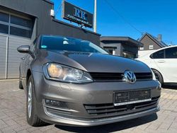 Limestone grey Gebraucht 2016 VW Golf VII LOUNGE Limousine | 11.100 € (Guter Preis)