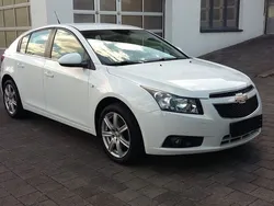 Weiß Gebraucht 2011 Chevrolet Cruze LTZ Kleinwagen | 4.490 € (Fairer Preis)