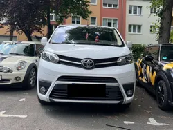 Weiß Gebraucht 2024 Toyota Proace Verso Executive Kombi | 34.990 € (Superpreis)