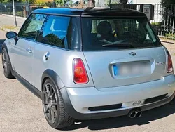 Silber Gebraucht 2002 Mini Cooper S Kleinwagen | 3.500 €