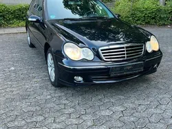Schwarz Gebraucht 2004 Mercedes C200 Kombi | 1.400 €