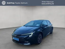 Mysticschwarz mica Gebraucht 2023 Toyota Corolla Team Limousine | 25.430 € (Fairer Preis)