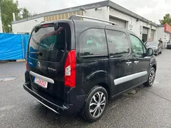 Noir onyx Gebraucht 2011 Citroën Berlingo SELECTION Van / Kleinbus | 3.490 € (Fairer Preis)
